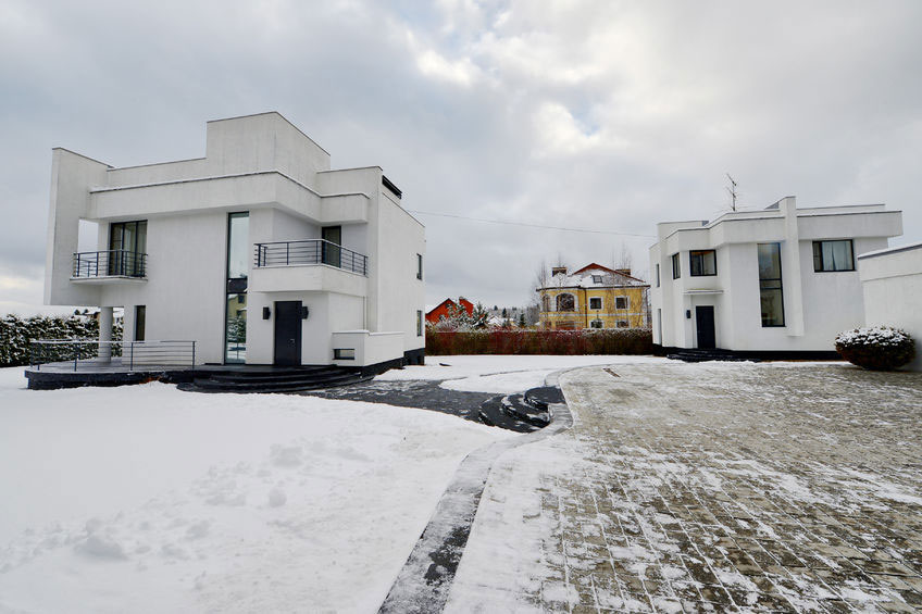 Natursteinpflege im Winter - Frostschutz & Rutschgefahr senken